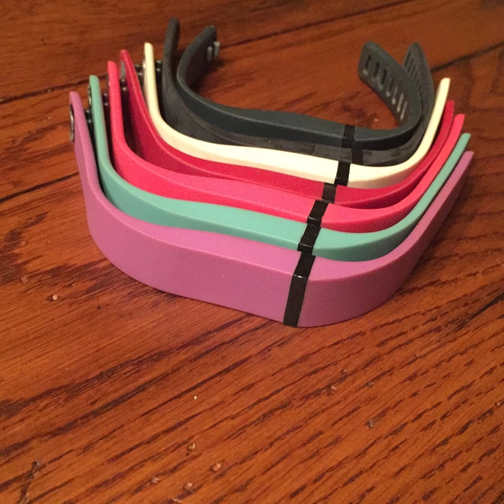 😓Fitbit bracelets!!!😓 - Picture 2 of 2